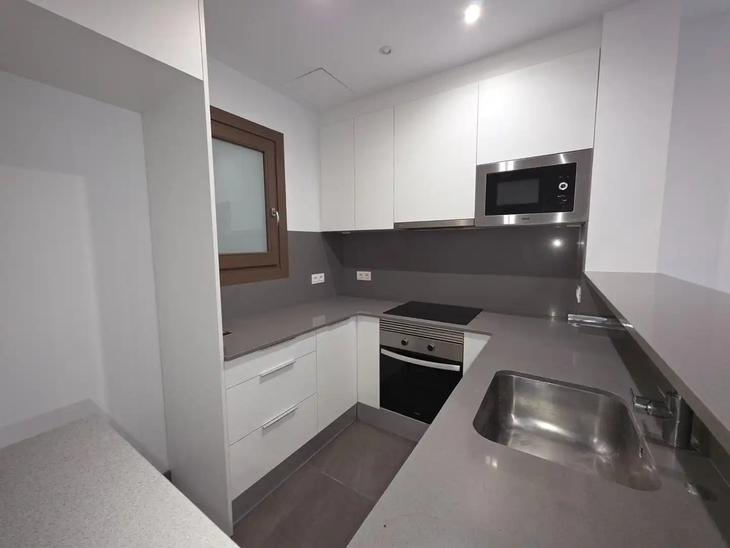 Piso con terraza en venta en Avenida del Paral·lel, imagen 3