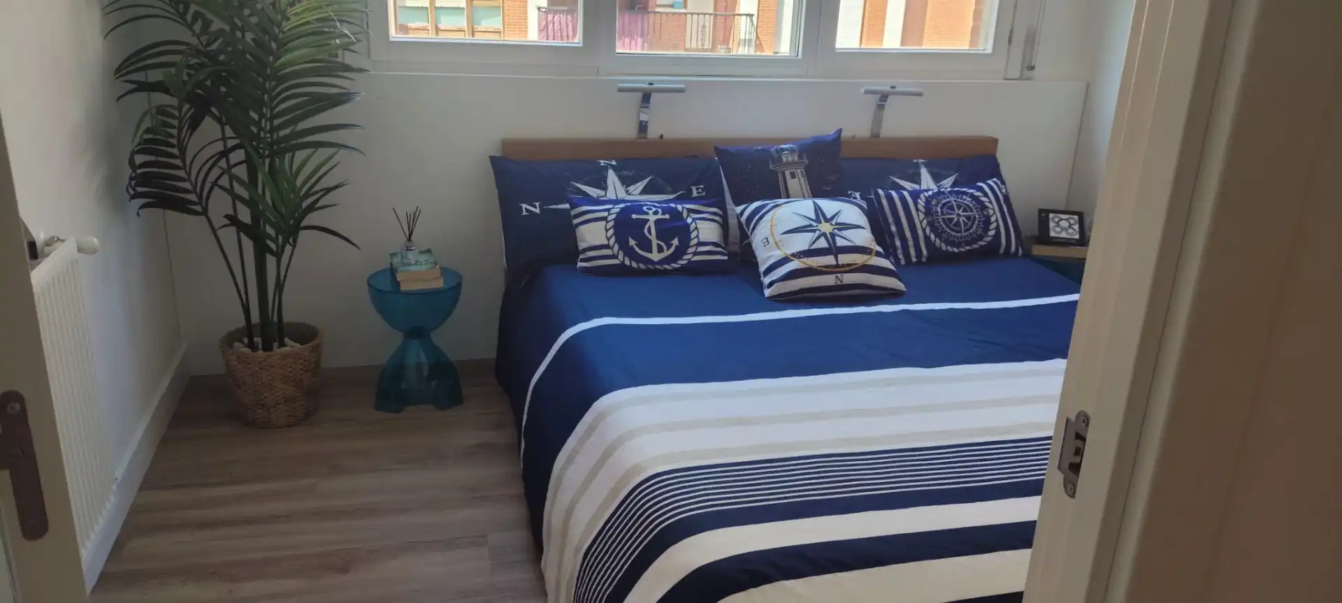 Habitación de Piso de alquiler en Castro-Urdiales con Calefacción, Terraza y Amueblado