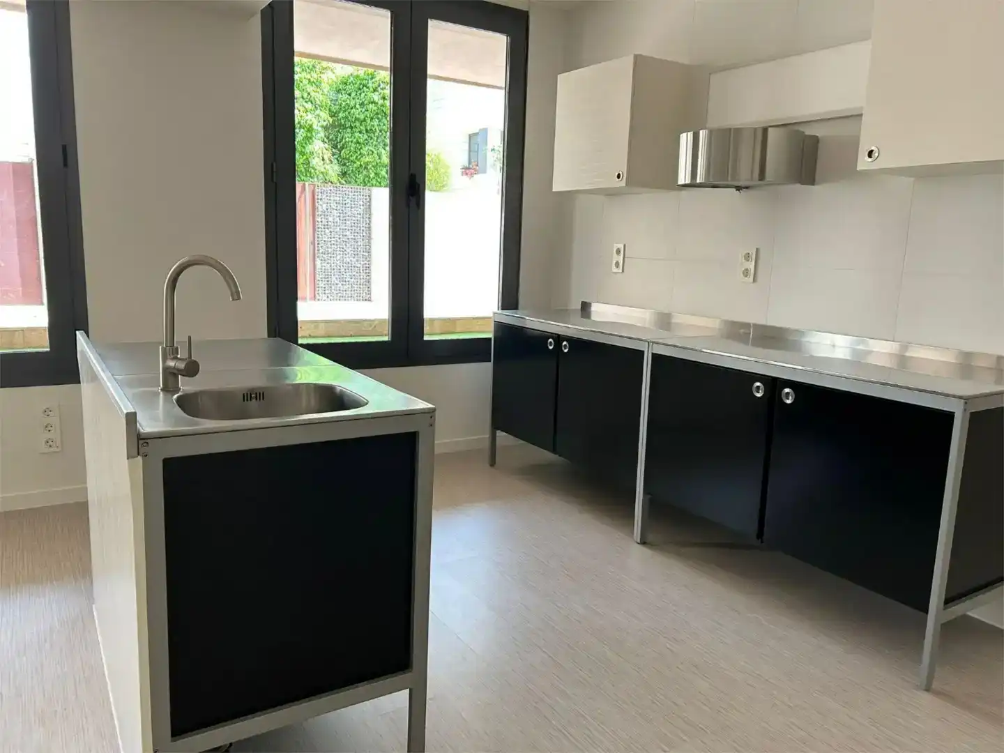 Cuina de Casa o xalet en venda en Santa Brígida amb Aire condicionat, Jardí privat i Parquet