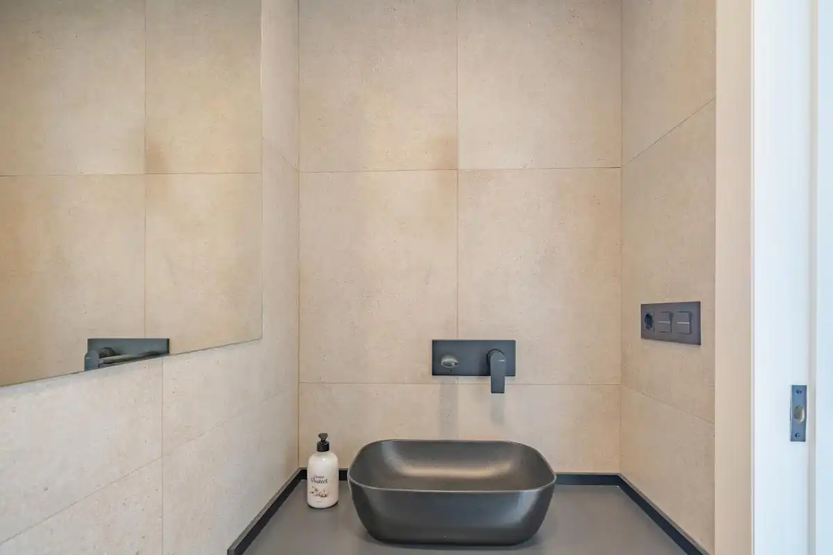 Baño de Piso en venta en Guardamar del Segura con Aire acondicionado, Calefacción y Piscina