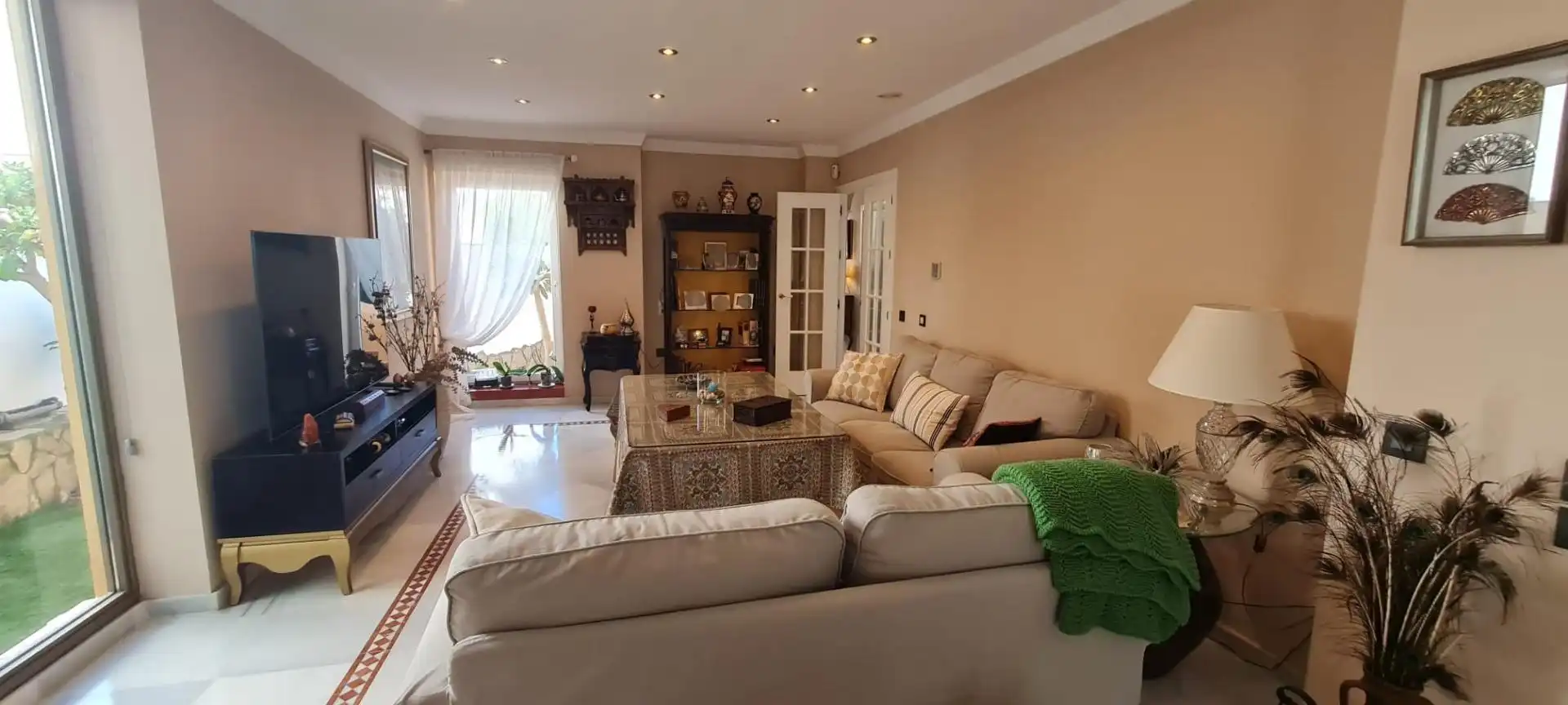 Sala d'estar de Casa o xalet en venda en San Fernando amb Aire condicionat, Calefacció i Jardí privat