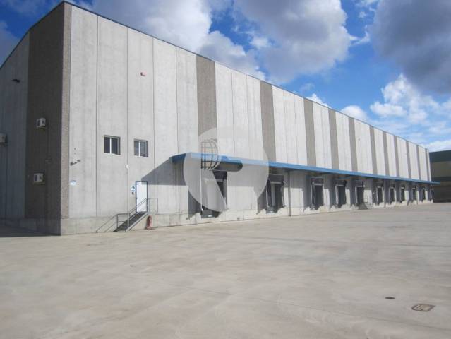 Nave industrial en Alquiler en El Pla de Santa Maria
