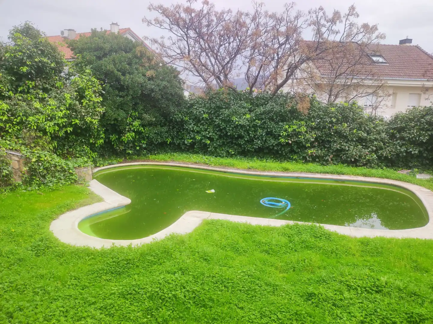 Swimming pool of Houses for sale in Plasencia  with Air Conditioner, Heating and Terrace