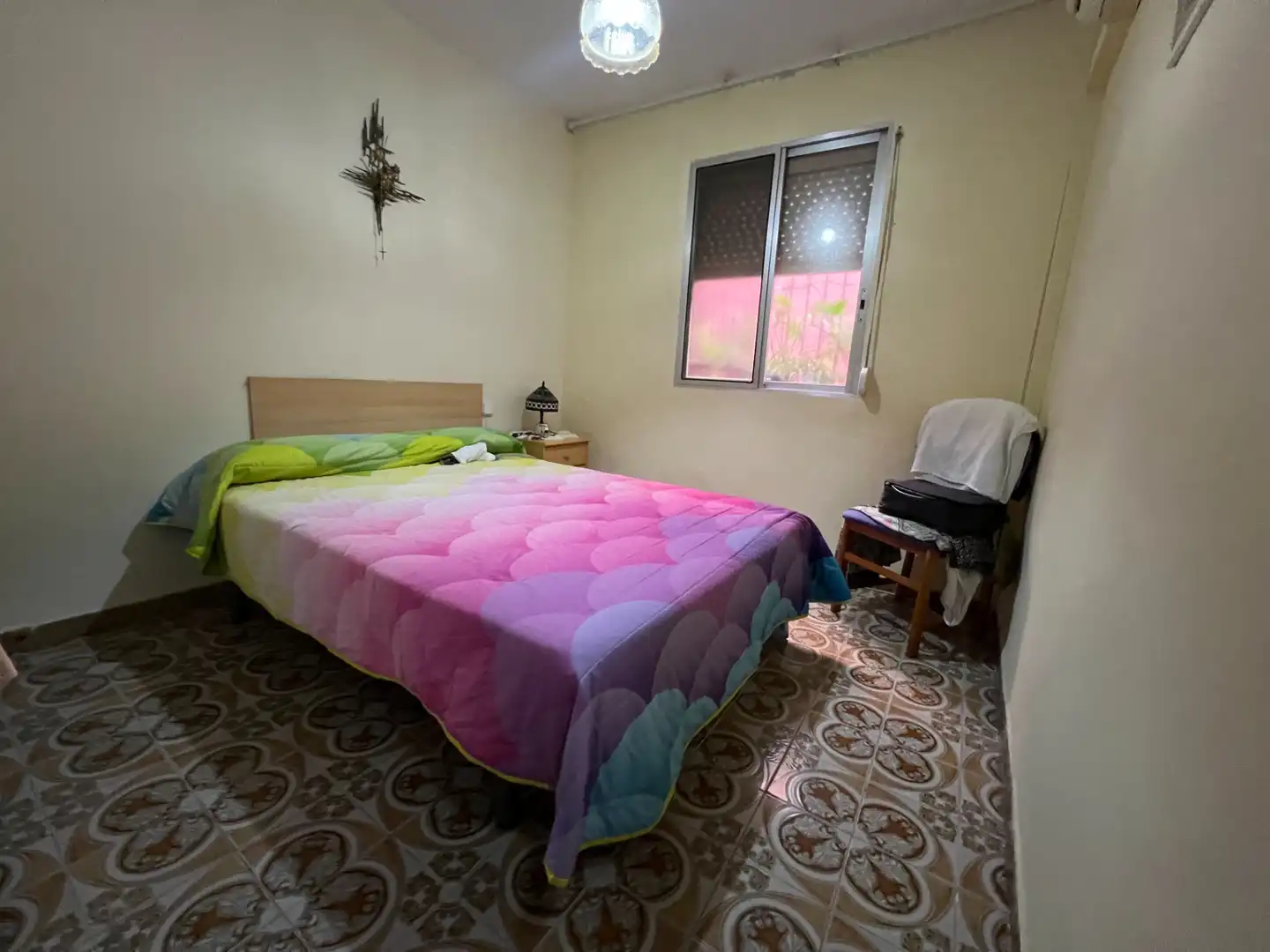 Schlafzimmer von Erdgeschoss zum Verkauf in Tarragona mit Klimaanlage, Privatgarten und Terrasse