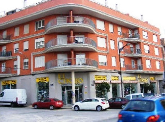 Exterior view of Garage for sale in Villena