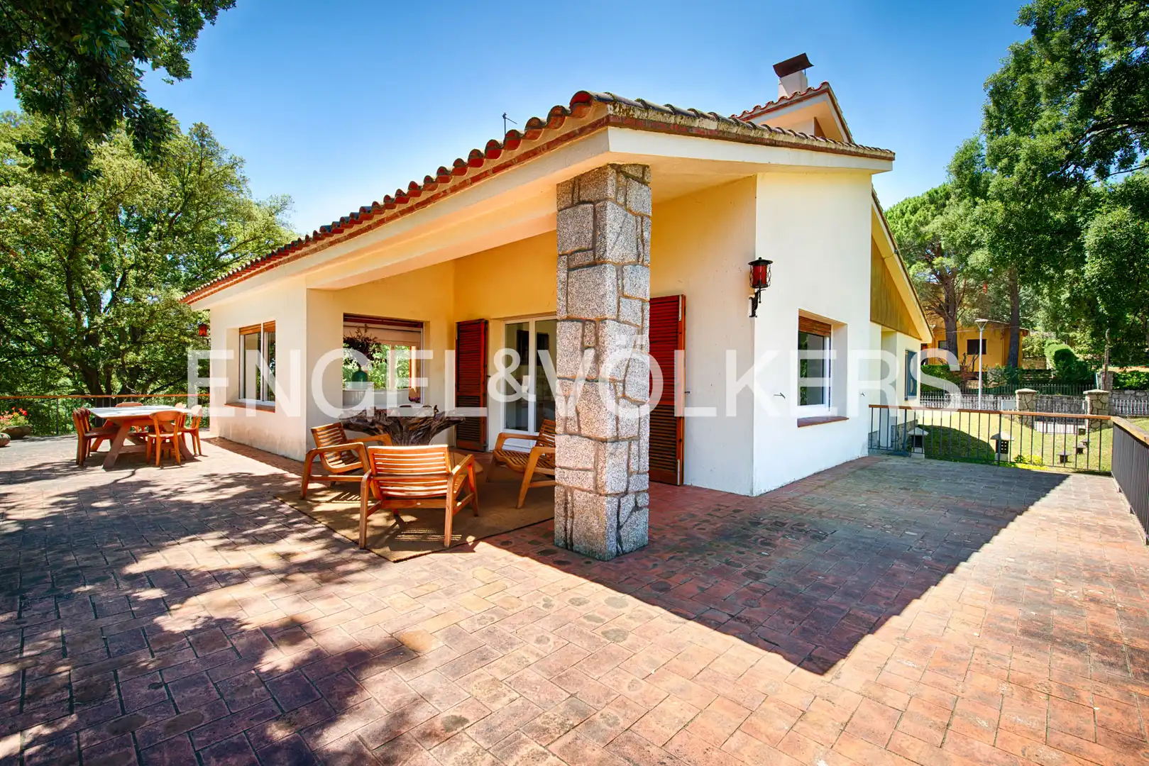 Vista exterior de Casa o chalet en venta en Maçanet de Cabrenys con Aire acondicionado, Calefacción y Jardín privado