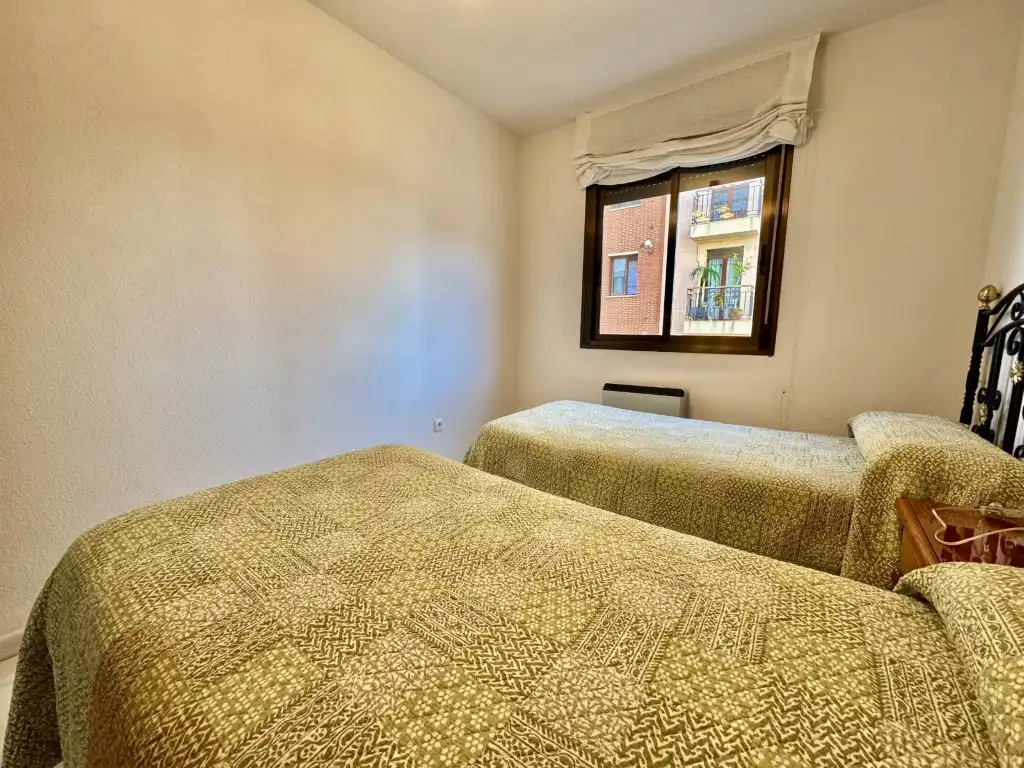 Schlafzimmer von Wohnung zum Verkauf in Córdoba mit Klimaanlage