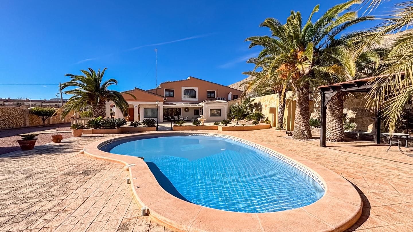 Swimming pool of House or chalet for sale in Hondón de las Nieves / El Fondó de les Neus  with Air Conditioner, Heating and Private garden
