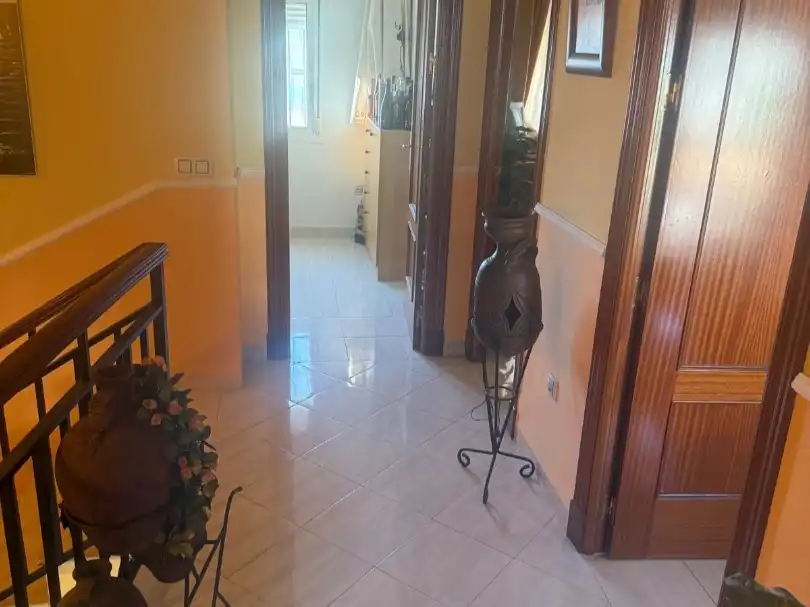Adossat amb piscina en venda a Médico Rafael Molero Cabrilla 12, imagen 9