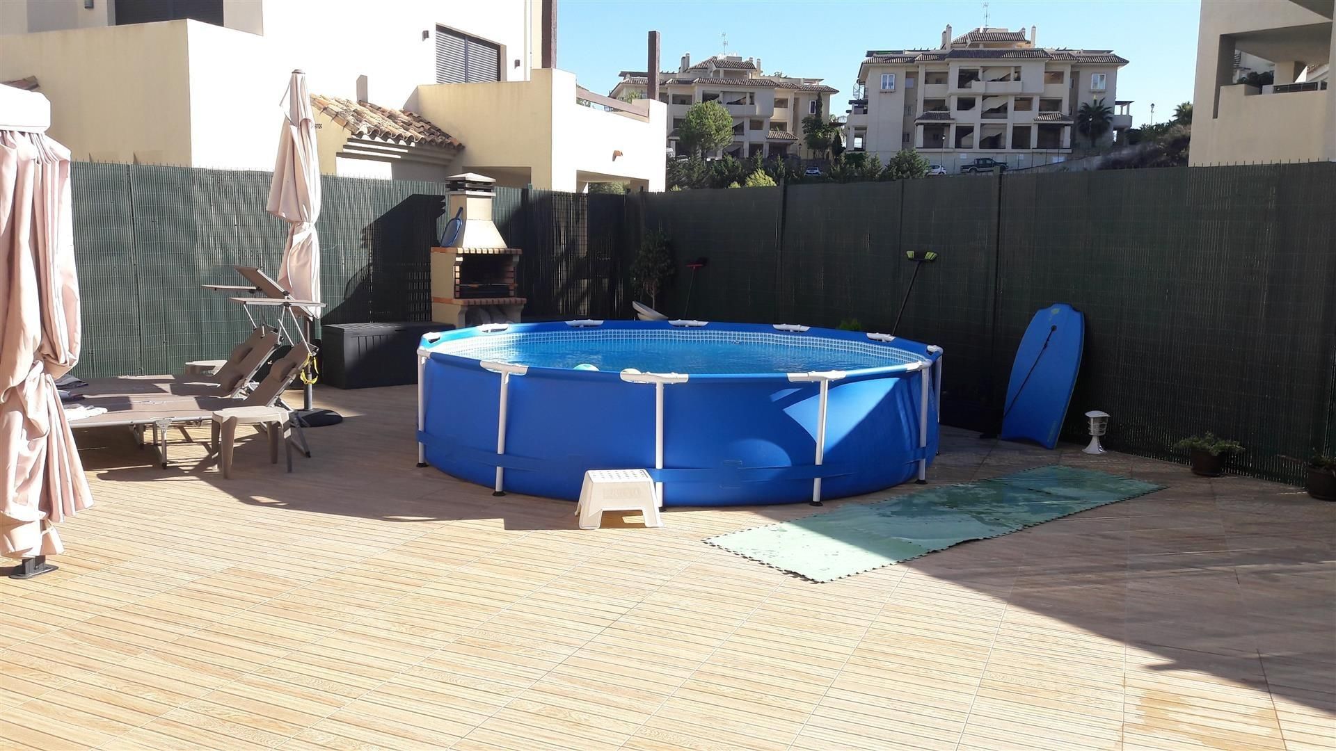 Piscina de Apartament en venda en Estepona amb Aire condicionat, Jardí privat i Terrassa