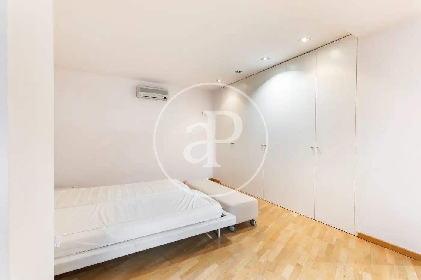 Schlafzimmer von Wohnung zum Verkauf in Valencia mit Klimaanlage, Heizung und Terrasse