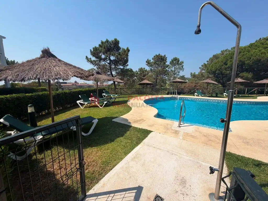 Piscina de Planta baja en venta en Islantilla