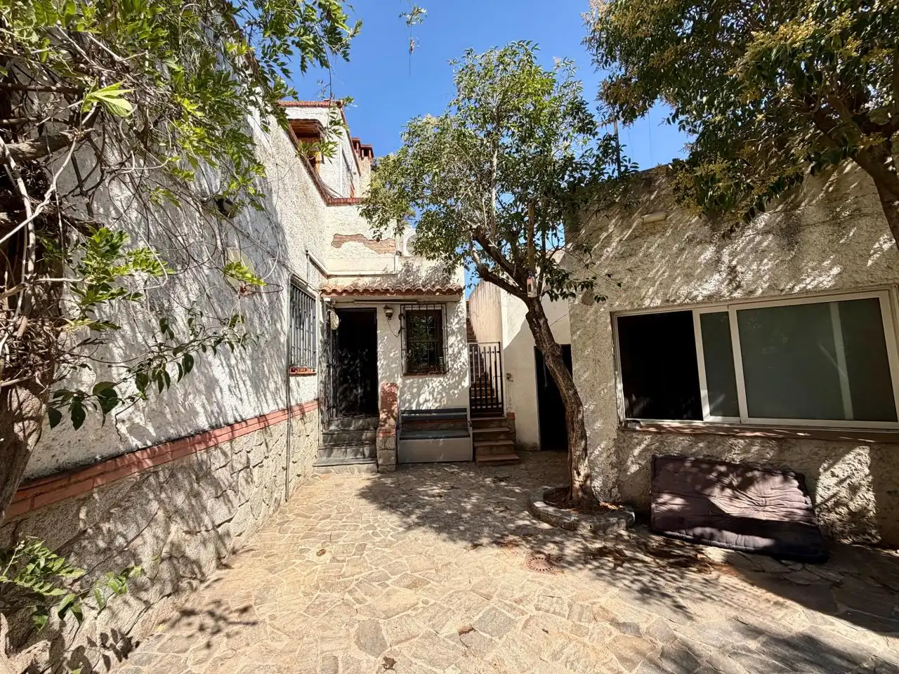 Exterior view of Houses for sale in Montcada i Reixac  with Air Conditioner, Heating and Private garden