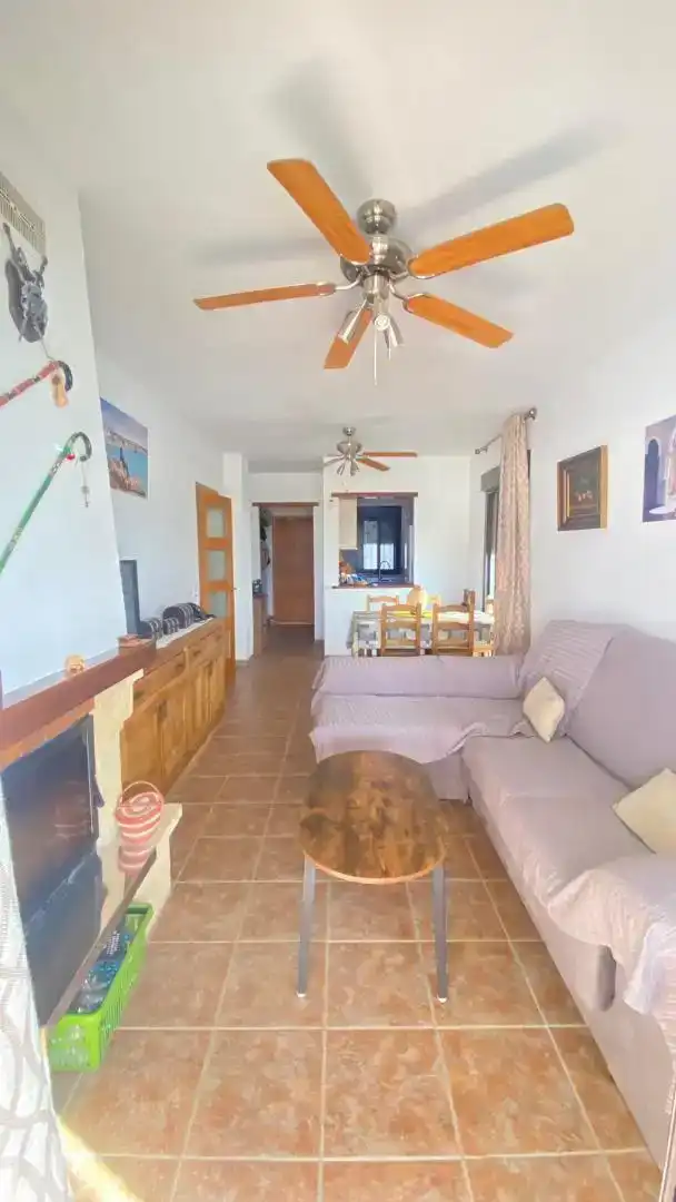 Sala d'estar de Apartament en venda en Alcolea amb Aire condicionat, Jardí privat i Traster