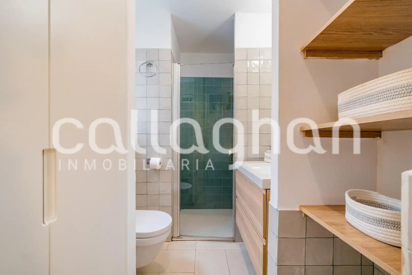 Baño de Planta baja en venta en Valencia con Aire acondicionado, Calefacción y Terraza