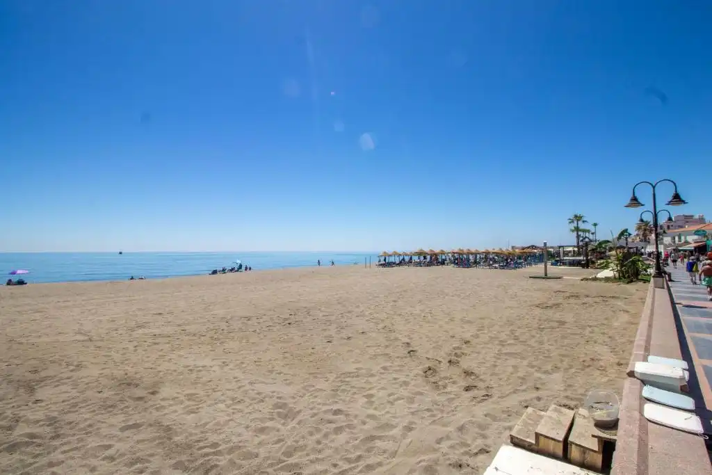 Vista exterior de Apartamento de alquiler en Torremolinos con Aire acondicionado, Calefacción y Terraza