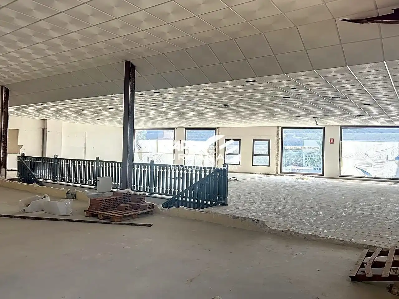 Nau industrial de lloguer en Lucena