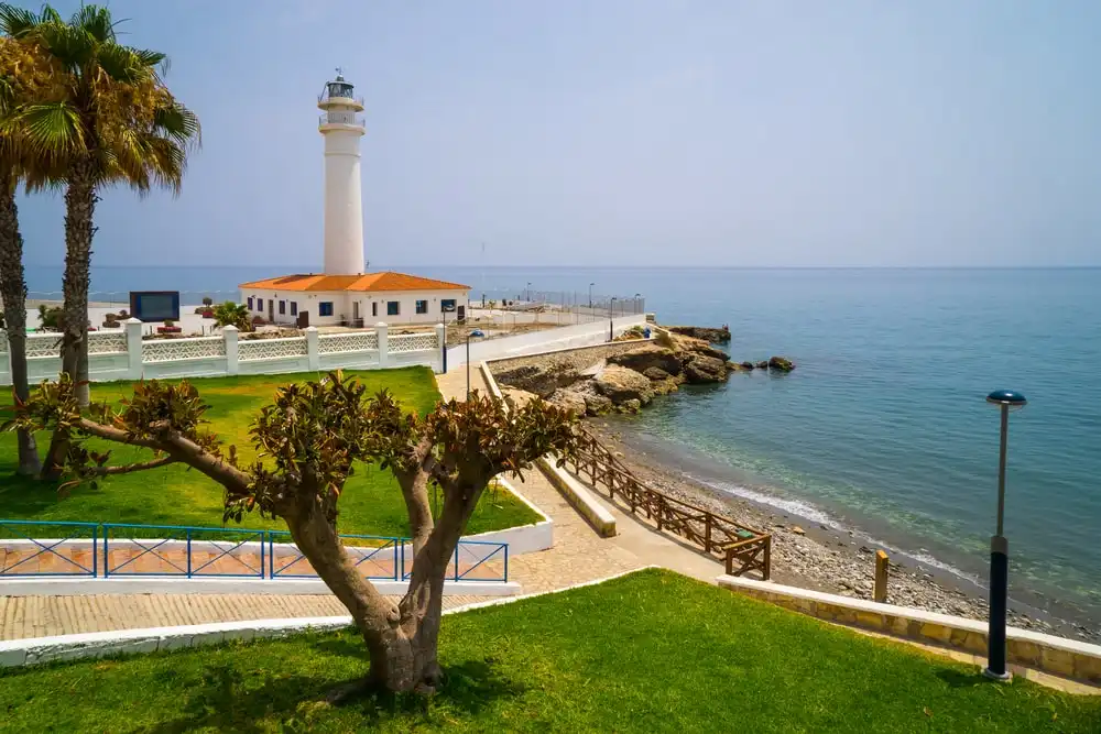 Piso en venta en Torrox con Terraza, Amueblado y Piscina comunitaria