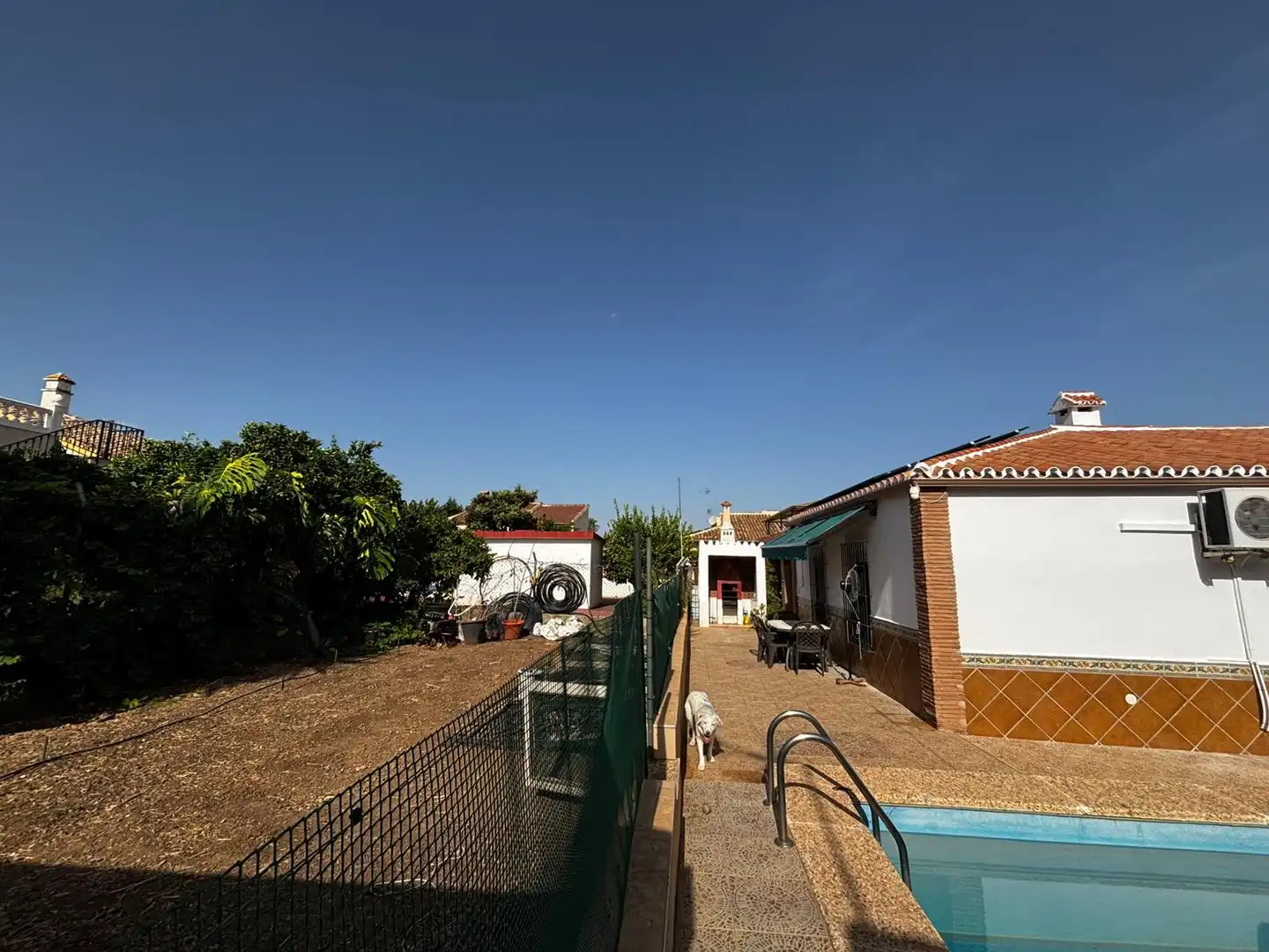 Vista exterior de Casa o chalet en venta en Alhaurín de la Torre con Aire acondicionado, Jardín privado y Terraza