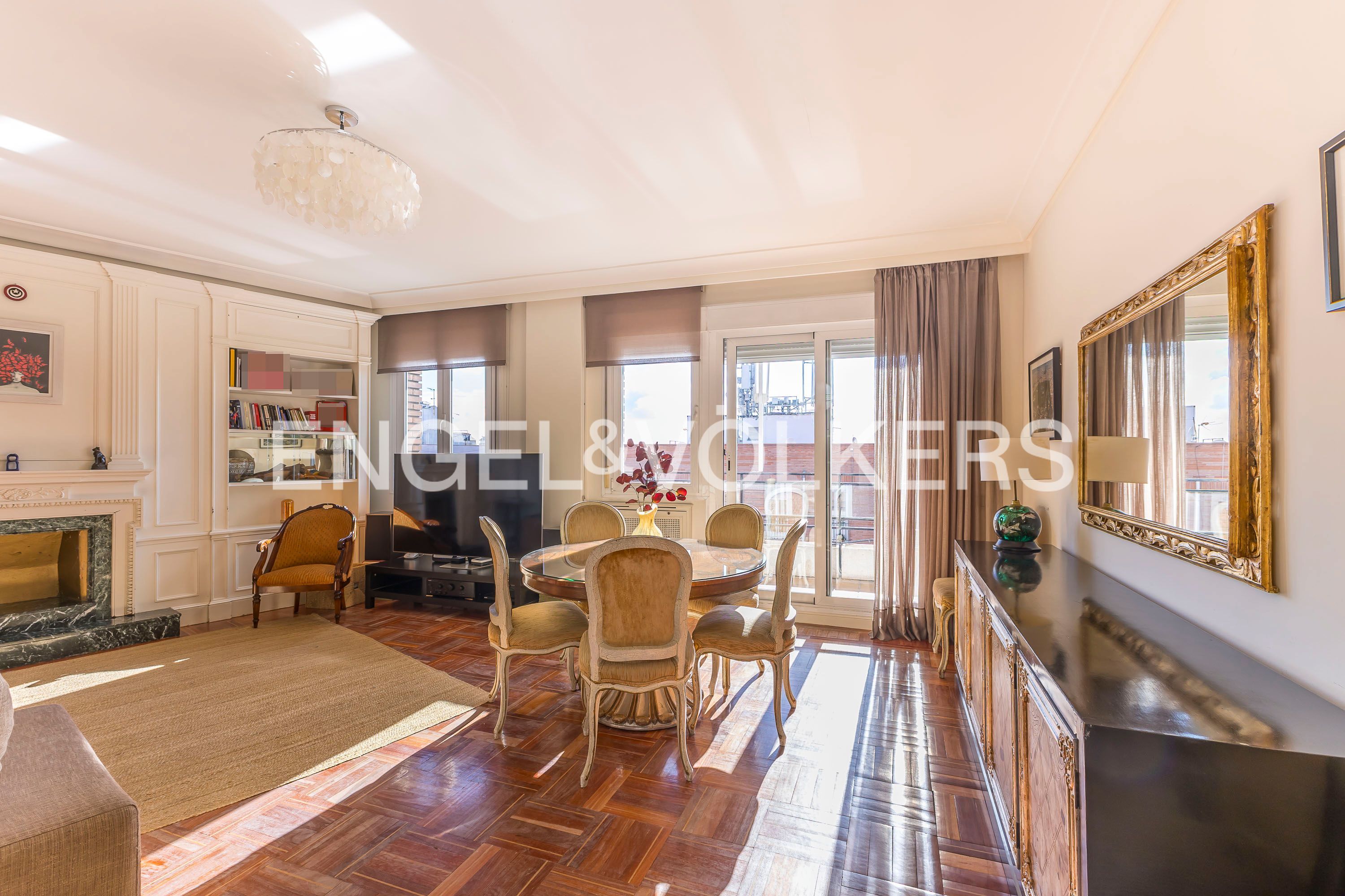 Menjador de Apartament en venda en  Madrid Capital amb Aire condicionat, Calefacció i Terrassa