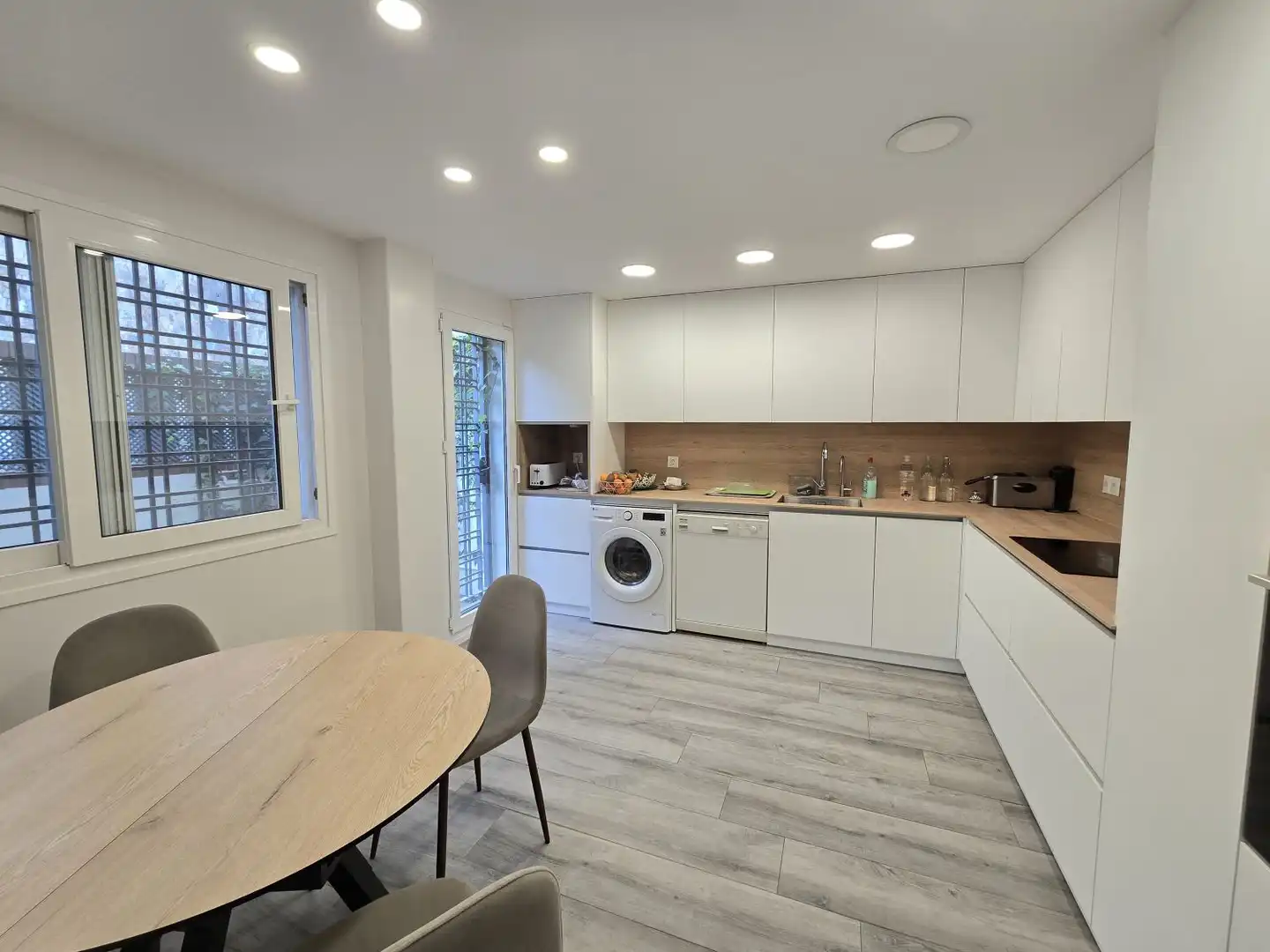 Kitchen of Houses for sale in Málaga  with Air Conditioner, Private garden and Terrace