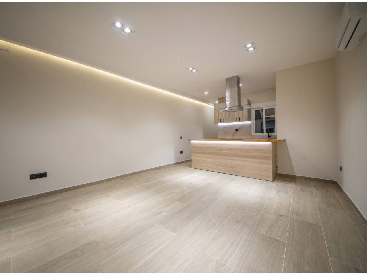 Cuina de Dúplex en venda en  Barcelona Capital amb Aire condicionat, Calefacció i Parquet