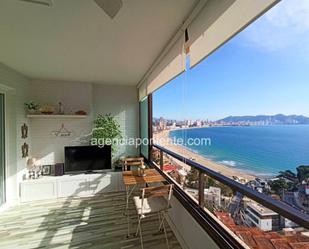 Dormitori de Apartament de lloguer en Finestrat amb Aire condicionat, Terrassa i Moblat