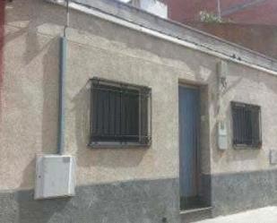 Exterior view of Single-family semi-detached for sale in Sabadell