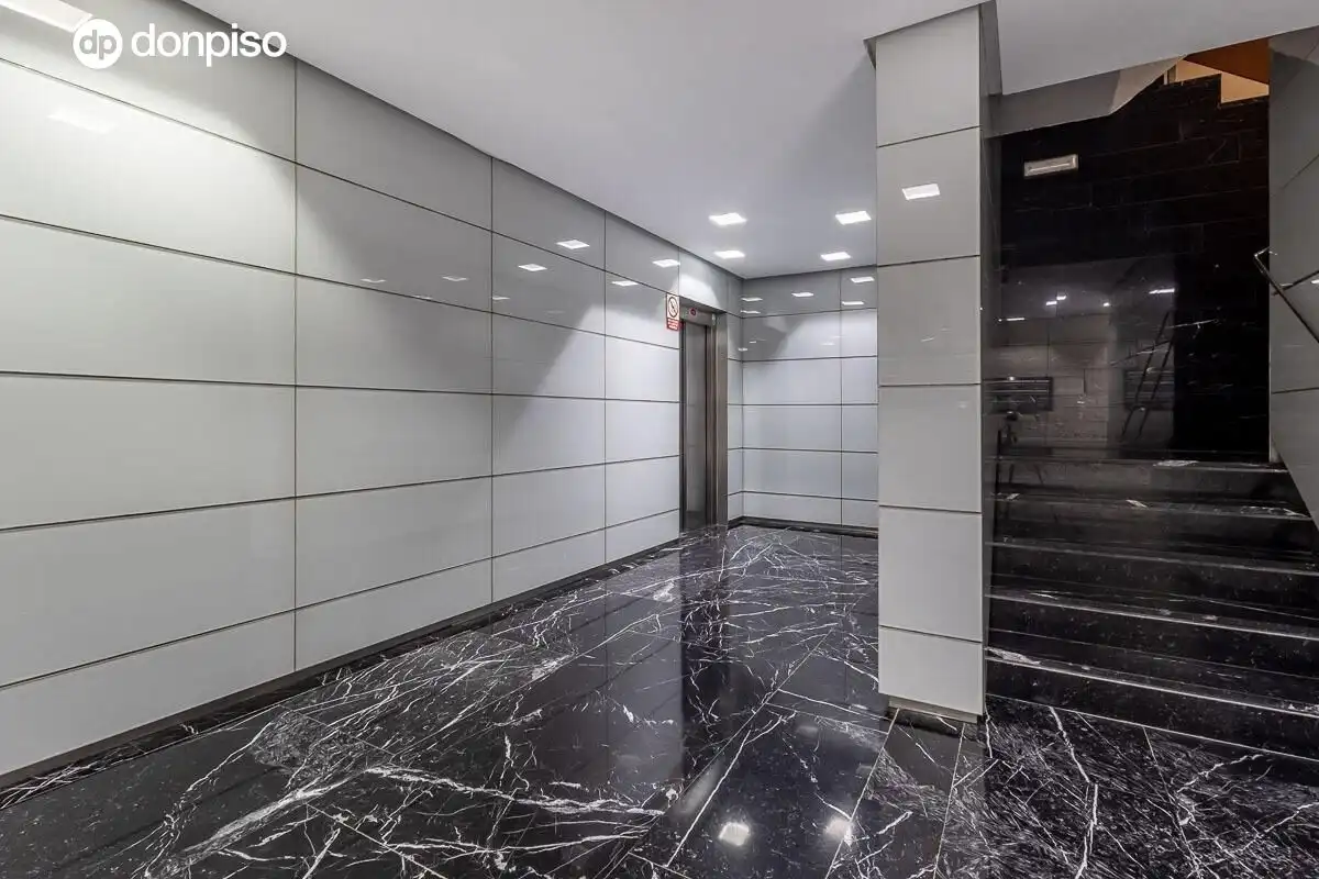 Flat for sale in Granada  with Air Conditioner and Heating