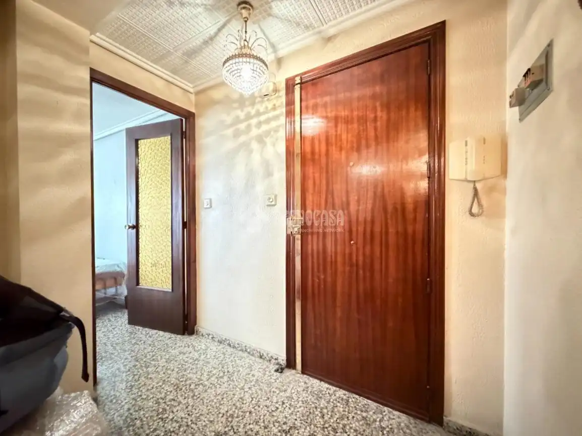 Piso en venta en Xirivella con Balcón