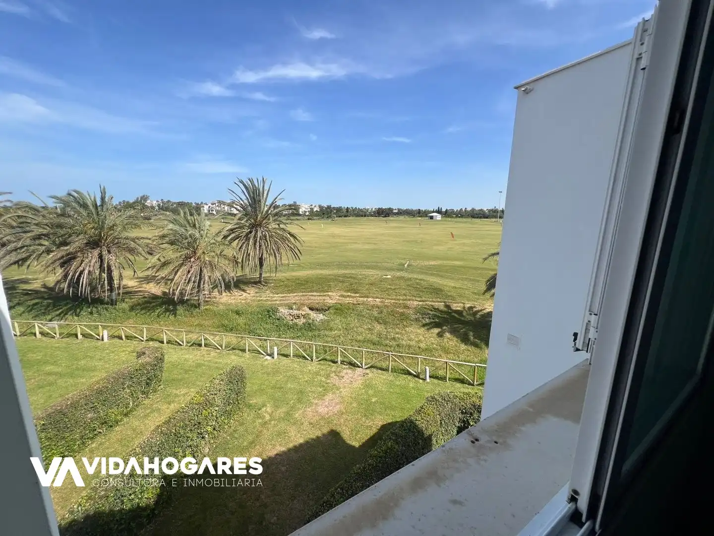 Vista exterior de Piso de alquiler en Rota con Piscina y Amueblado