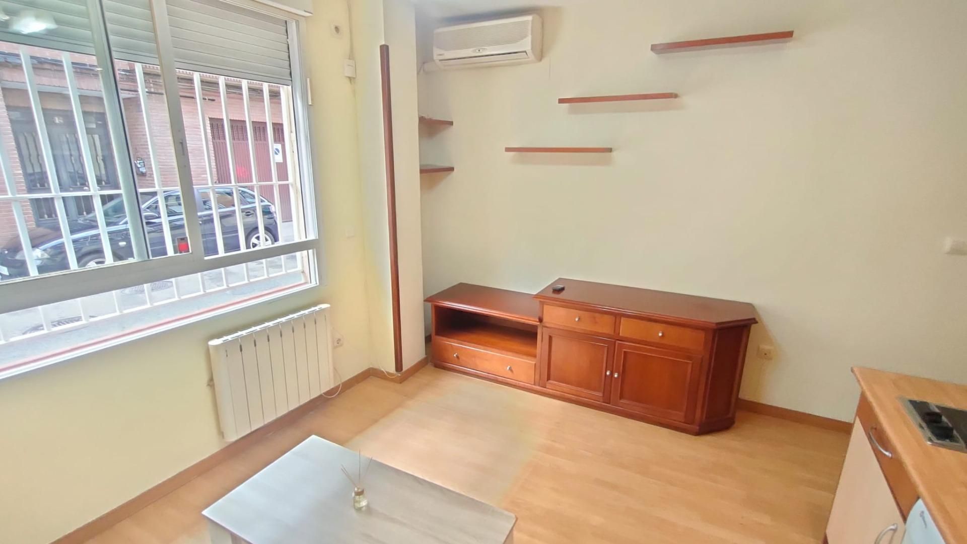 Living room of Apartment for sale in  Madrid Capital  with Air Conditioner and Heating