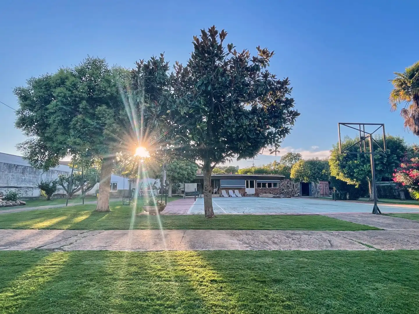 Vista exterior de Casa o chalet en venta en Albelda de Iregua con Aire acondicionado, Calefacción y Jardín privado