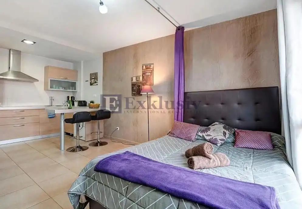 Study for sale in Palm - Mar