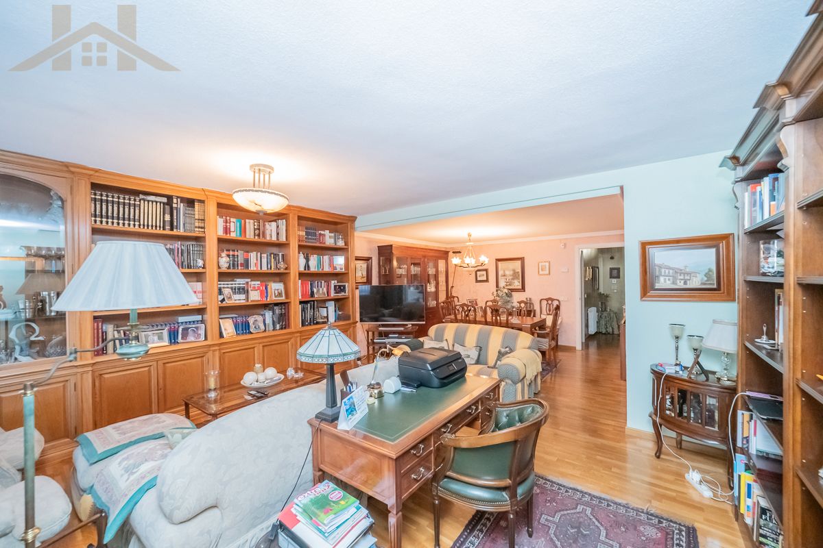 Living room of House or chalet for sale in Tres Cantos  with Air Conditioner, Heating and Private garden