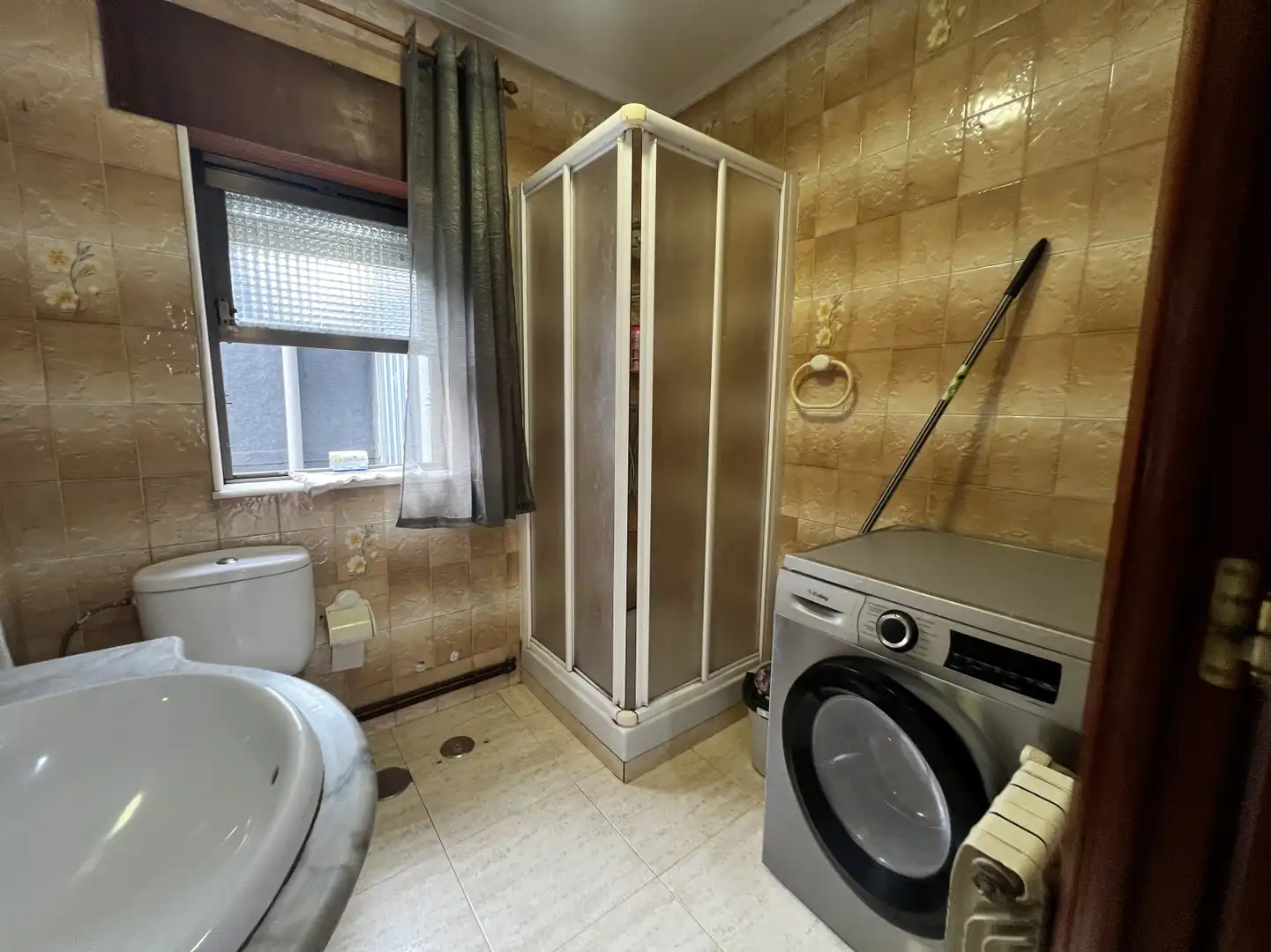 Bathroom of Detached homes for sale in Torrelavega   with Heating, Private garden and Parquet flooring