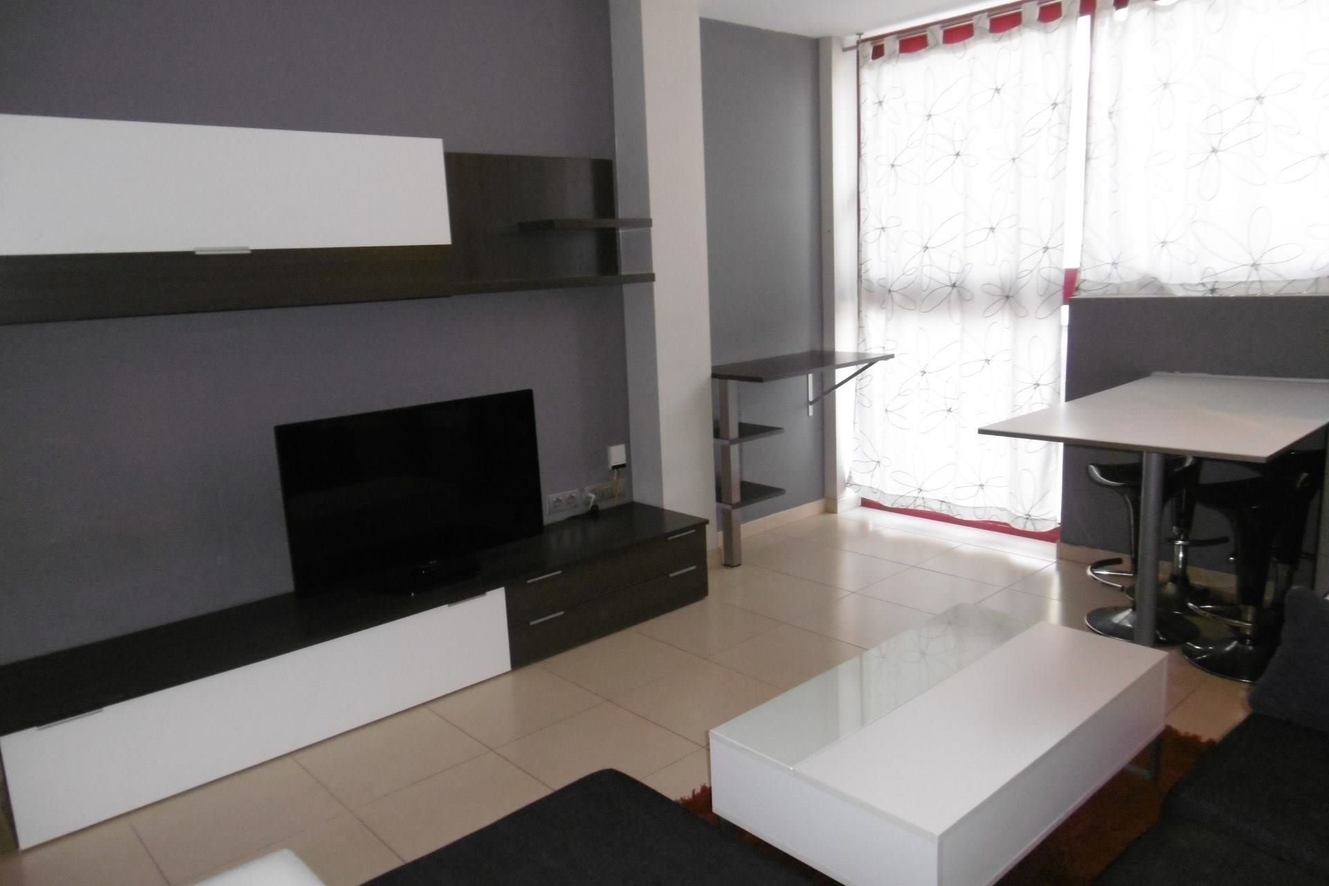 Sala de estar de Piso en venta en Figueres con Calefacción