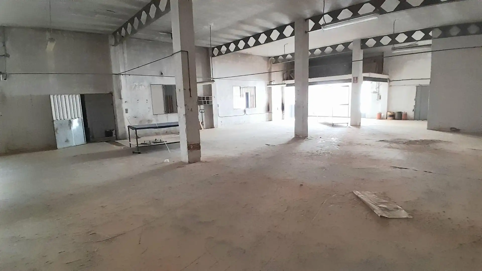 Locale commerciale in vendita a Yecla