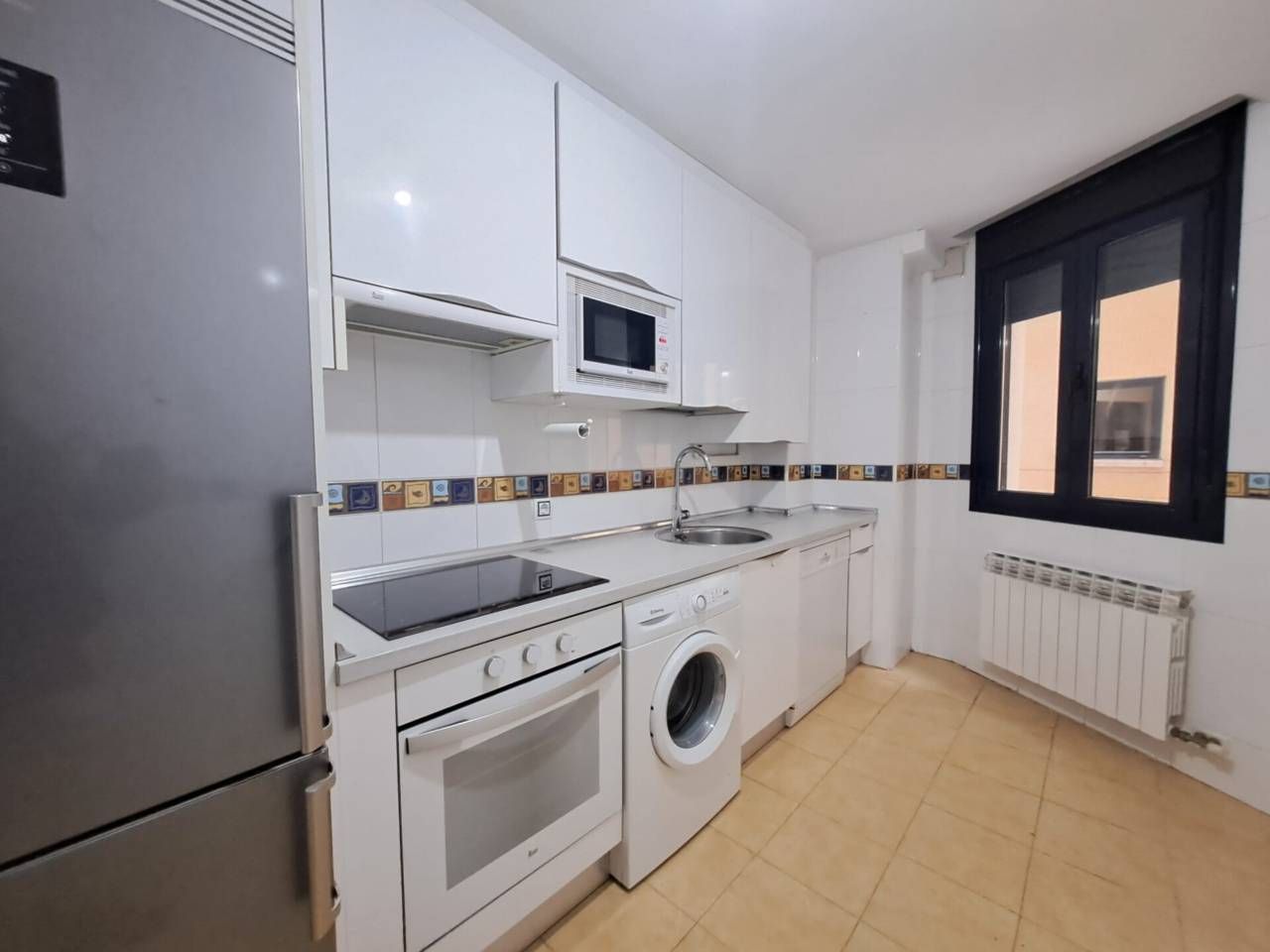 Kitchen of Flat for sale in Burgos Capital  with Heating, Parquet flooring and Storage room