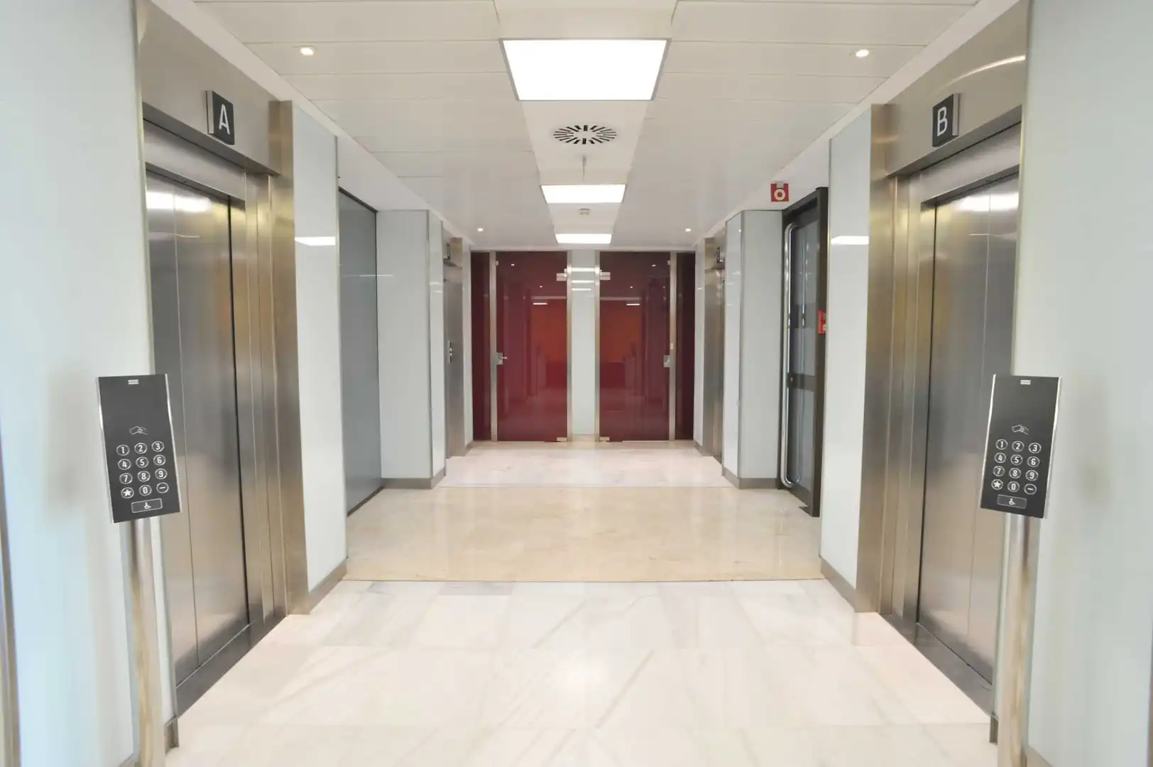 Ufficio con ascensore in affitto a Avinguda Baix Llobregat, imagen 17