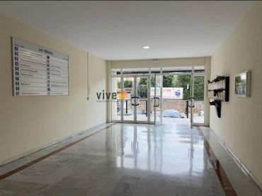 Business premises for sale in Avenida de Mairena 5