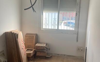 Dormitori de Local en venda en Badalona