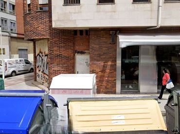 Local comercial de lloguer a Pintor Modinos