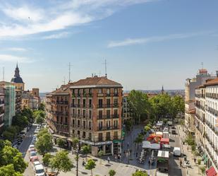 Vista exterior de Apartament en venda en  Madrid Capital amb Calefacció, Terrassa i Balcó