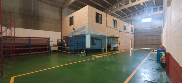 Nave industrial en Alquiler en Cambre