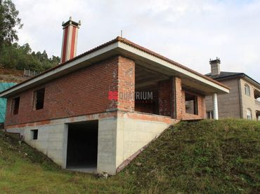 House with garden for sale in Área de Ames