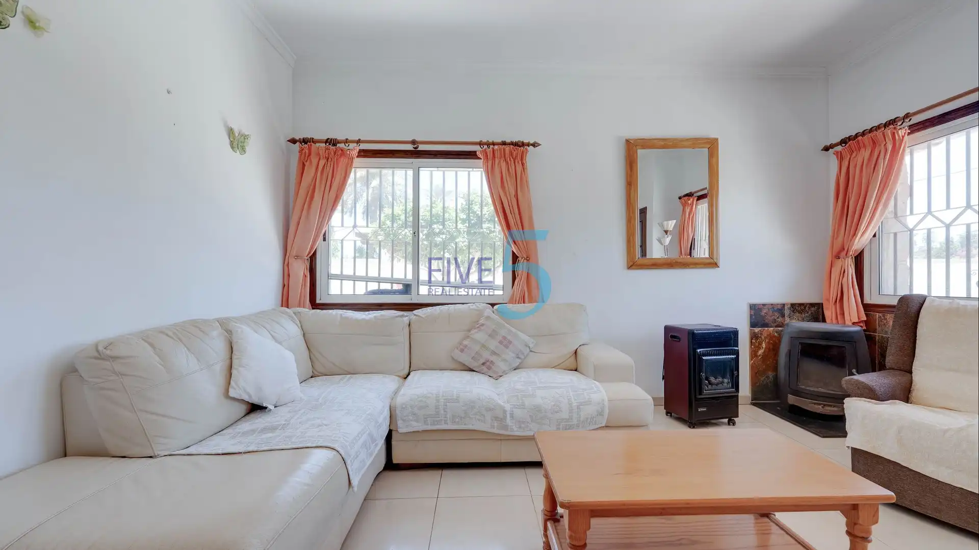Sala d'estar de Casa o xalet en venda en Cartagena amb Calefacció, Terrassa i Moblat