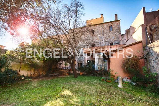 Casa adosada en Venta en Capmany