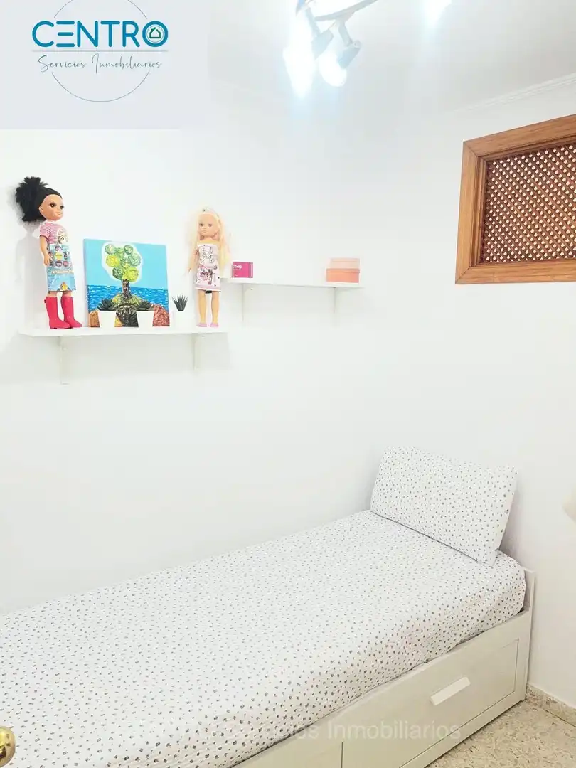 Schlafzimmer von Wohnungen zum Verkauf in Algeciras mit Terrasse, Möbliert und Gemeinschaftspool