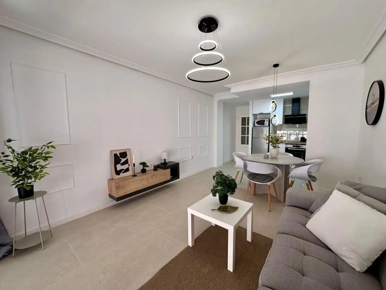Sala de estar de Piso en venta en Torrevieja con Aire acondicionado, Calefacción y Terraza